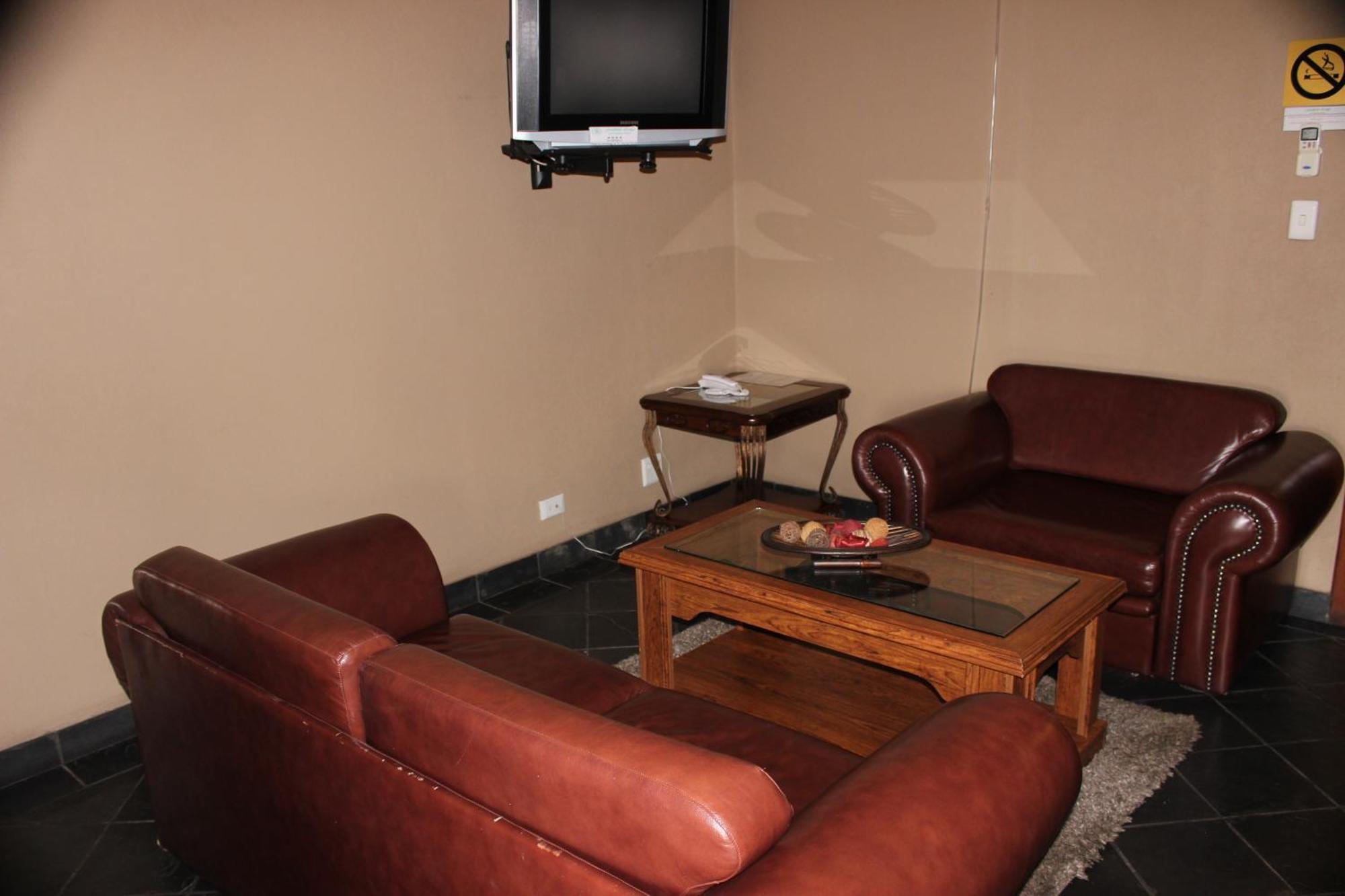 Picanha Grill Guest House & Events Venue Nigel Kamer foto