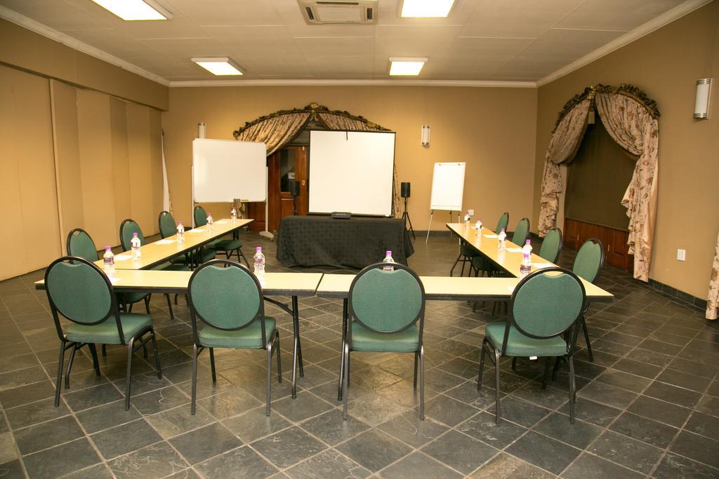 Picanha Grill Guest House & Events Venue Nigel Buitenkant foto